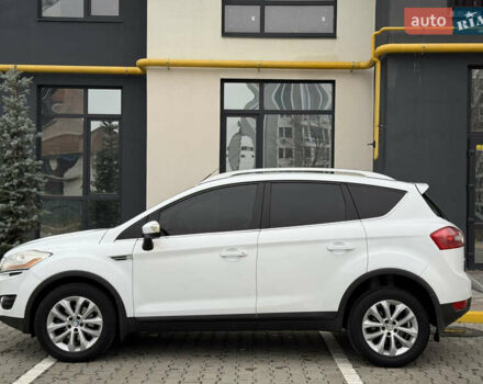 Білий Форд Куга, об'ємом двигуна 2 л та пробігом 228 тис. км за 9800 $, фото 7 на Automoto.ua