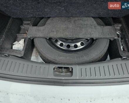 Белый Форд Куга, объемом двигателя 2.52 л и пробегом 152 тыс. км за 10000 $, фото 12 на Automoto.ua