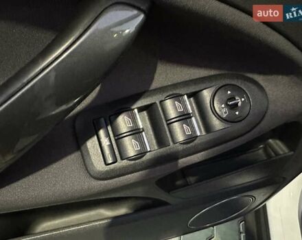 Белый Форд Куга, объемом двигателя 2.52 л и пробегом 60 тыс. км за 12200 $, фото 28 на Automoto.ua