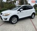 Белый Форд Куга, объемом двигателя 2 л и пробегом 225 тыс. км за 9900 $, фото 1 на Automoto.ua