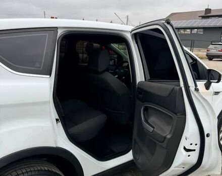 Белый Форд Куга, объемом двигателя 2 л и пробегом 227 тыс. км за 9000 $, фото 8 на Automoto.ua