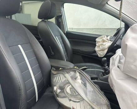 Белый Форд Куга, объемом двигателя 0 л и пробегом 240 тыс. км за 9000 $, фото 3 на Automoto.ua