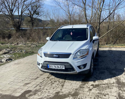 Белый Форд Куга, объемом двигателя 2 л и пробегом 230 тыс. км за 8000 $, фото 2 на Automoto.ua