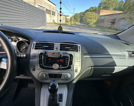 Белый Форд Куга, объемом двигателя 2.52 л и пробегом 146 тыс. км за 11200 $, фото 5 на Automoto.ua