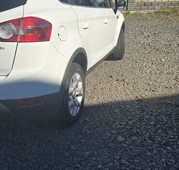 Белый Форд Куга, объемом двигателя 2 л и пробегом 289 тыс. км за 10800 $, фото 24 на Automoto.ua