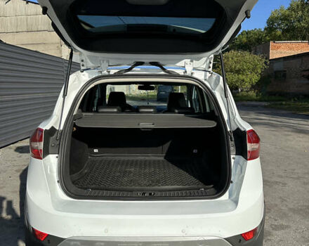 Белый Форд Куга, объемом двигателя 2.52 л и пробегом 146 тыс. км за 11200 $, фото 13 на Automoto.ua