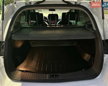 Белый Форд Куга, объемом двигателя 2.52 л и пробегом 60 тыс. км за 12200 $, фото 22 на Automoto.ua