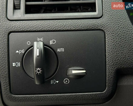 Білий Форд Куга, об'ємом двигуна 2 л та пробігом 228 тис. км за 9800 $, фото 15 на Automoto.ua