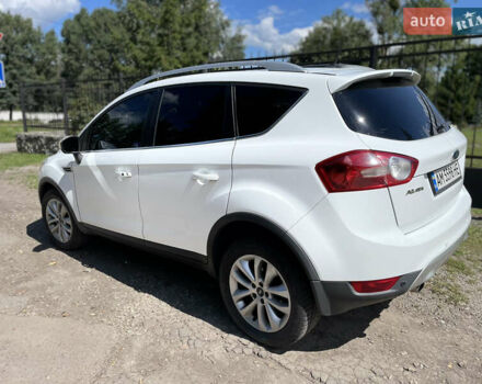 Білий Форд Куга, об'ємом двигуна 2 л та пробігом 285 тис. км за 10500 $, фото 3 на Automoto.ua
