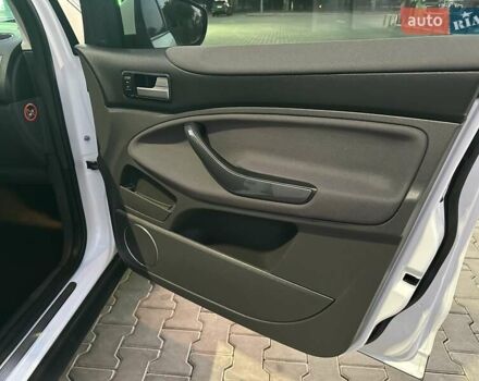 Белый Форд Куга, объемом двигателя 2.52 л и пробегом 60 тыс. км за 12200 $, фото 44 на Automoto.ua