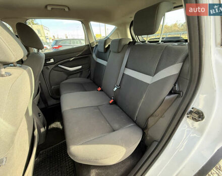 Білий Форд Куга, об'ємом двигуна 2 л та пробігом 299 тис. км за 8999 $, фото 34 на Automoto.ua