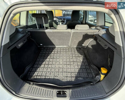 Білий Форд Куга, об'ємом двигуна 2 л та пробігом 299 тис. км за 8999 $, фото 32 на Automoto.ua