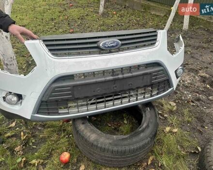 Белый Форд Куга, объемом двигателя 0 л и пробегом 240 тыс. км за 9000 $, фото 4 на Automoto.ua