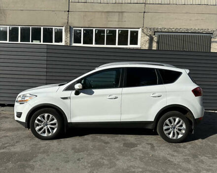 Белый Форд Куга, объемом двигателя 2.52 л и пробегом 146 тыс. км за 11200 $, фото 6 на Automoto.ua