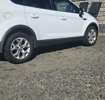 Белый Форд Куга, объемом двигателя 2 л и пробегом 289 тыс. км за 10800 $, фото 1 на Automoto.ua