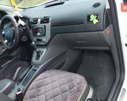 Белый Форд Куга, объемом двигателя 2 л и пробегом 286 тыс. км за 10200 $, фото 1 на Automoto.ua