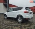 Білий Форд Куга, об'ємом двигуна 2 л та пробігом 347 тис. км за 9499 $, фото 4 на Automoto.ua