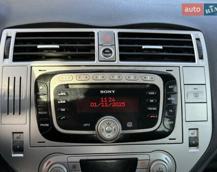 Білий Форд Куга, об'ємом двигуна 2 л та пробігом 299 тис. км за 8999 $, фото 42 на Automoto.ua