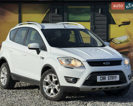 Білий Форд Куга, об'ємом двигуна 2 л та пробігом 299 тис. км за 8999 $, фото 9 на Automoto.ua