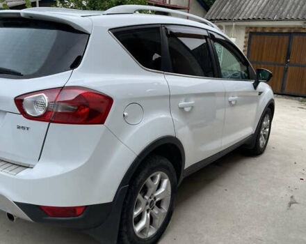 Белый Форд Куга, объемом двигателя 2.52 л и пробегом 112 тыс. км за 10700 $, фото 8 на Automoto.ua