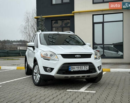 Білий Форд Куга, об'ємом двигуна 2 л та пробігом 228 тис. км за 9800 $, фото 3 на Automoto.ua