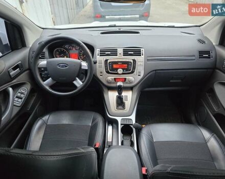 Белый Форд Куга, объемом двигателя 2.52 л и пробегом 152 тыс. км за 10000 $, фото 7 на Automoto.ua