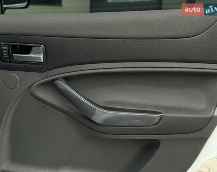 Білий Форд Куга, об'ємом двигуна 2 л та пробігом 228 тис. км за 9800 $, фото 26 на Automoto.ua