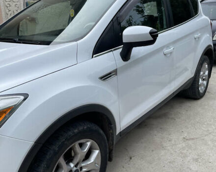 Белый Форд Куга, объемом двигателя 2.52 л и пробегом 112 тыс. км за 10700 $, фото 2 на Automoto.ua