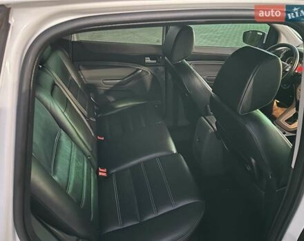 Белый Форд Куга, объемом двигателя 2.52 л и пробегом 60 тыс. км за 12200 $, фото 51 на Automoto.ua