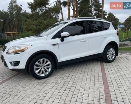 Белый Форд Куга, объемом двигателя 2 л и пробегом 225 тыс. км за 9900 $, фото 8 на Automoto.ua