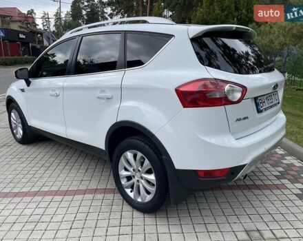 Белый Форд Куга, объемом двигателя 2 л и пробегом 225 тыс. км за 9900 $, фото 5 на Automoto.ua