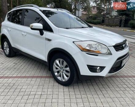 Белый Форд Куга, объемом двигателя 2 л и пробегом 225 тыс. км за 9900 $, фото 2 на Automoto.ua