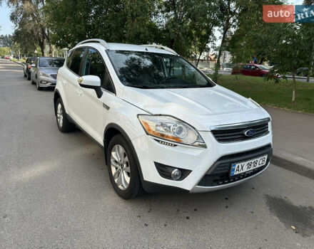 Білий Форд Куга, об'ємом двигуна 2.52 л та пробігом 248 тис. км за 11200 $, фото 46 на Automoto.ua