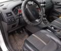 Белый Форд Куга, объемом двигателя 2 л и пробегом 235 тыс. км за 11200 $, фото 4 на Automoto.ua