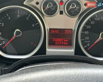 Білий Форд Куга, об'ємом двигуна 2.52 л та пробігом 248 тис. км за 11200 $, фото 23 на Automoto.ua