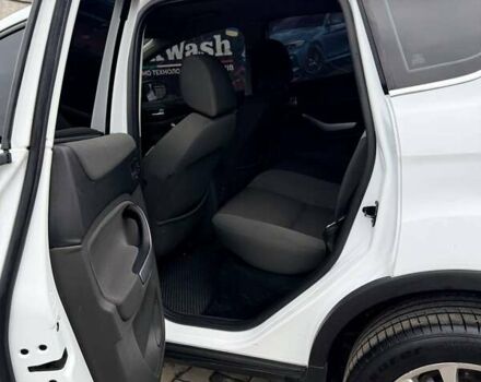 Белый Форд Куга, объемом двигателя 2 л и пробегом 227 тыс. км за 9000 $, фото 9 на Automoto.ua