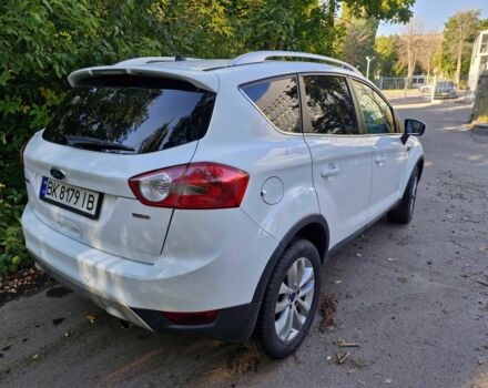 Білий Форд Куга, об'ємом двигуна 2 л та пробігом 214 тис. км за 10800 $, фото 4 на Automoto.ua