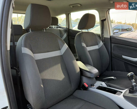 Білий Форд Куга, об'ємом двигуна 2 л та пробігом 299 тис. км за 8999 $, фото 22 на Automoto.ua