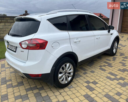 Білий Форд Куга, об'ємом двигуна 2.52 л та пробігом 137 тис. км за 11800 $, фото 5 на Automoto.ua