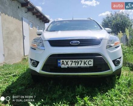 Білий Форд Куга, об'ємом двигуна 2 л та пробігом 85 тис. км за 12000 $, фото 7 на Automoto.ua