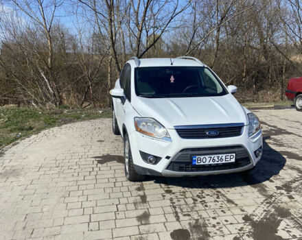 Белый Форд Куга, объемом двигателя 2 л и пробегом 230 тыс. км за 8000 $, фото 1 на Automoto.ua