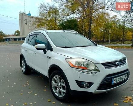 Белый Форд Куга, объемом двигателя 2 л и пробегом 207 тыс. км за 9999 $, фото 7 на Automoto.ua