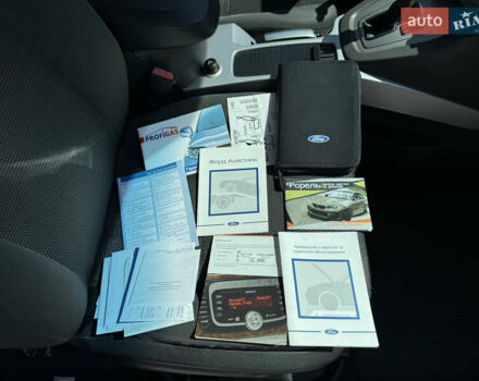 Белый Форд Куга, объемом двигателя 2.5 л и пробегом 137 тыс. км за 10000 $, фото 10 на Automoto.ua