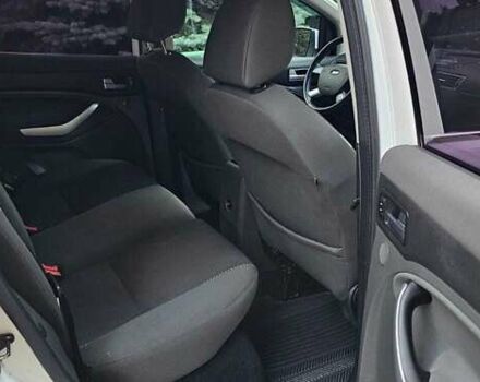 Белый Форд Куга, объемом двигателя 2.52 л и пробегом 255 тыс. км за 9500 $, фото 2 на Automoto.ua