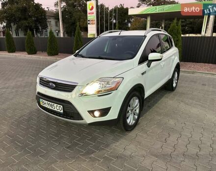 Белый Форд Куга, объемом двигателя 2.52 л и пробегом 60 тыс. км за 12200 $, фото 3 на Automoto.ua