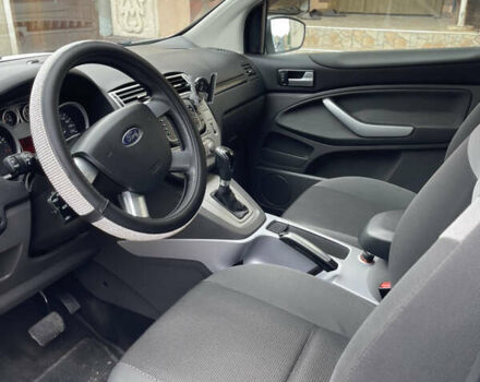 Белый Форд Куга, объемом двигателя 2.52 л и пробегом 112 тыс. км за 10700 $, фото 7 на Automoto.ua