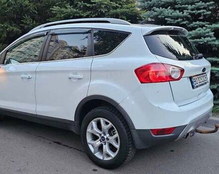 Белый Форд Куга, объемом двигателя 2.52 л и пробегом 255 тыс. км за 9500 $, фото 6 на Automoto.ua