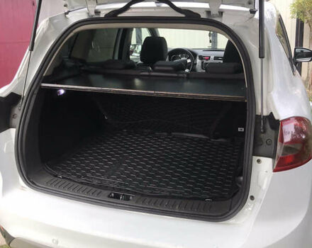 Форд Куга 2010 в Ровно на Automoto.ua Белый Форд Куга, объемом двигателя 2 л и пробегом 250 тыс. км за 11000 $, фото 8 на Automoto.ua