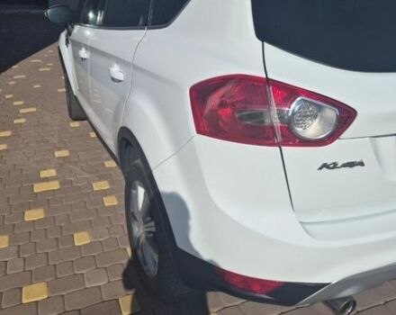 Білий Форд Куга, об'ємом двигуна 2 л та пробігом 265 тис. км за 9100 $, фото 5 на Automoto.ua