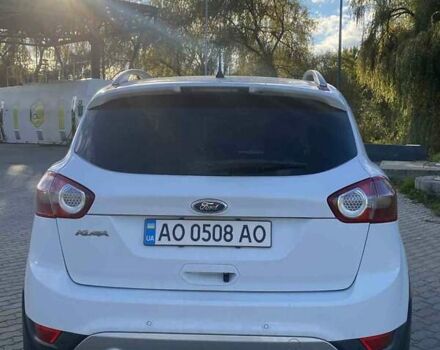 Форд Куга 2011 в Виноградове на Automoto.ua Белый Форд Куга, объемом двигателя 2.52 л и пробегом 208 тыс. км за 10200 $, фото 4 на Automoto.ua